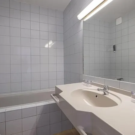 Hotel The Originals City, Des Volcans 3*